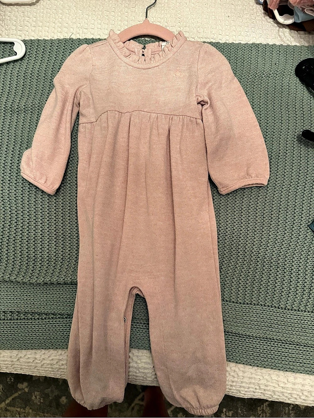 baby GAP Baby Footie in Pink Baby 6-12 Months Like New